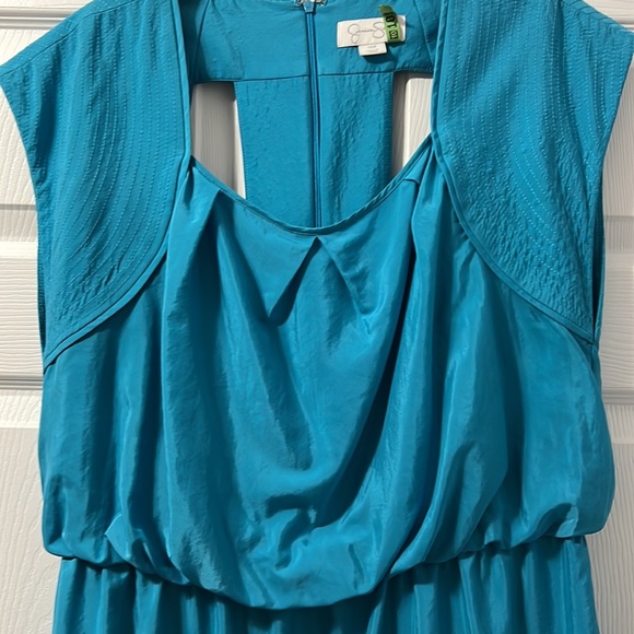 Jessica Simpson blue/aqua capped sleeve dress with cut out back. - Picture 5 of 5